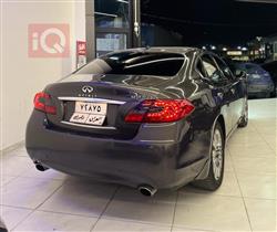 Infiniti M